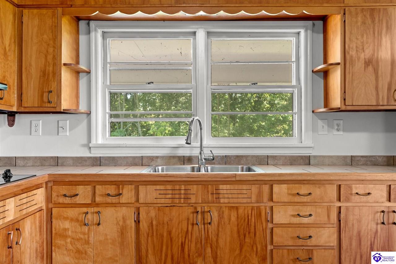 1309 Old State Road Property Photo 8