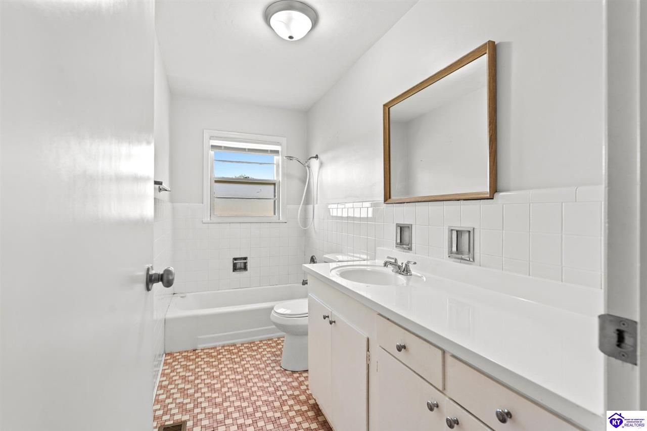 1309 Old State Road Property Photo 14