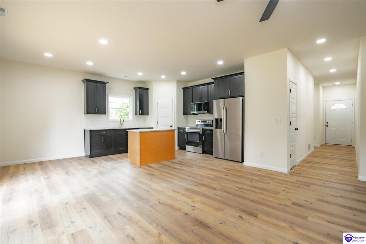 333 B First Street Property Photo 7