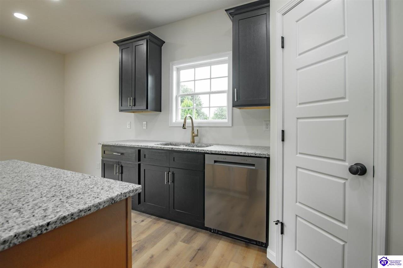 333 B First Street Property Photo 12
