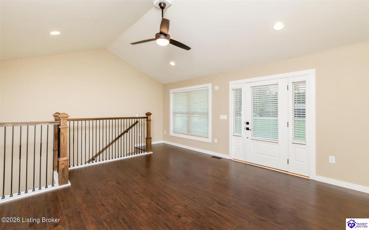 369 Meadowview Drive Property Photo 5