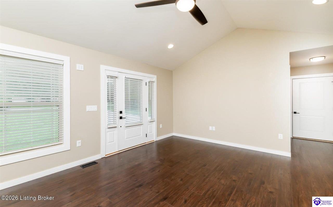 369 Meadowview Drive Property Photo 8