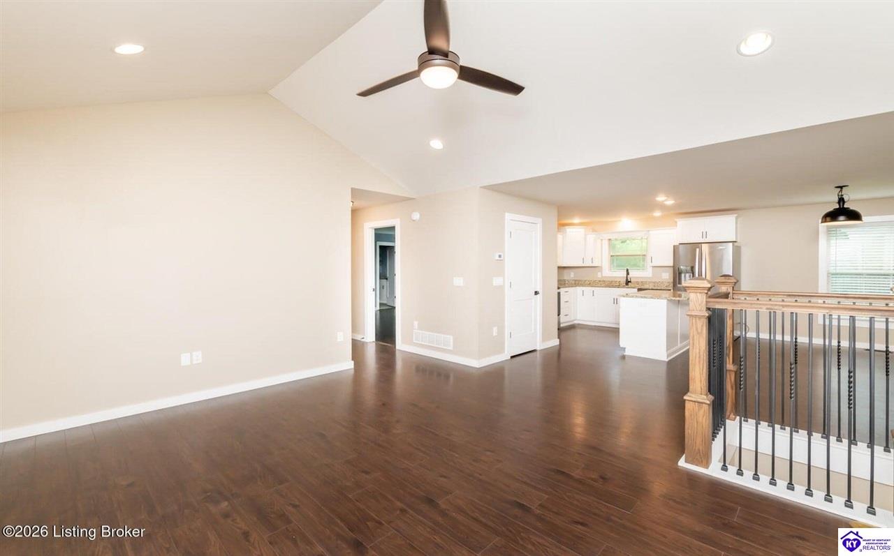369 Meadowview Drive Property Photo 9