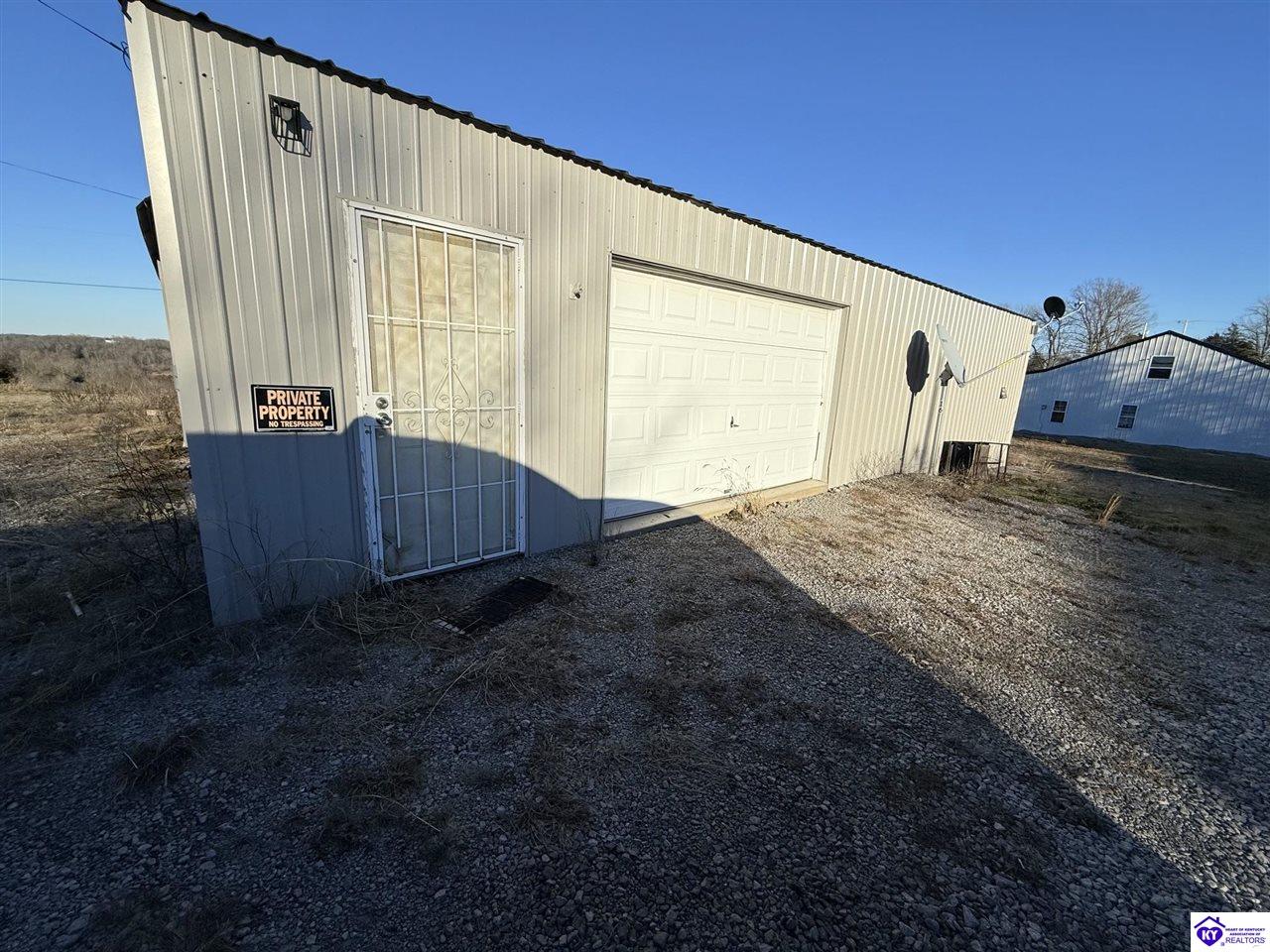 210 Grider Road Property Photo 7