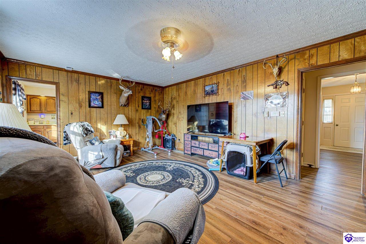 1221 Old Tunnell Mill Road Property Photo 4