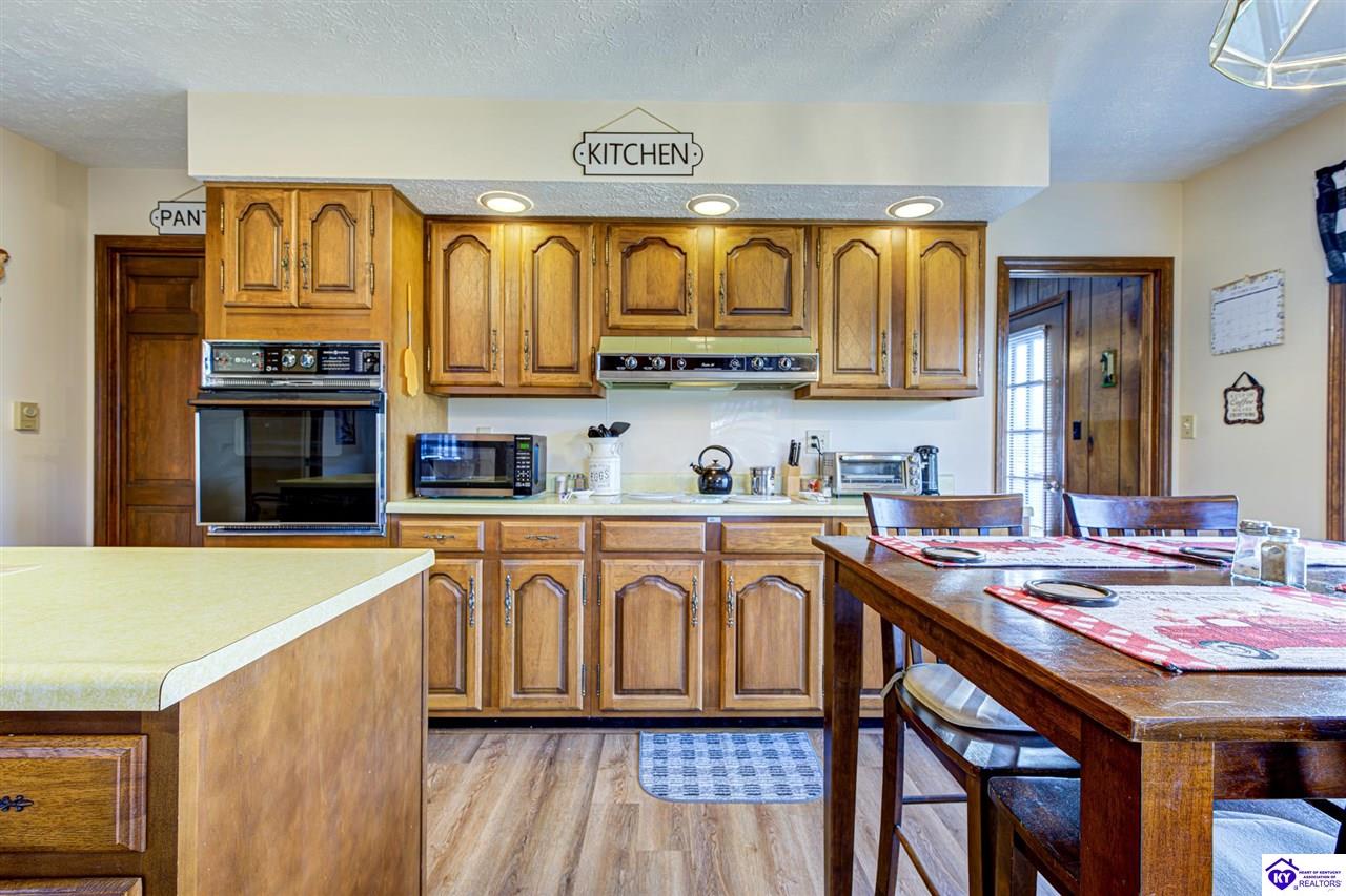 1221 Old Tunnell Mill Road Property Photo 9