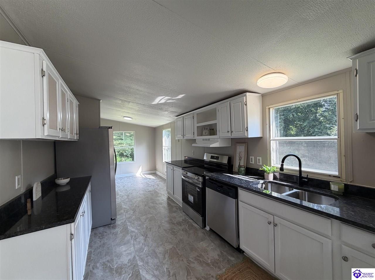 410 Ghen Road Property Photo 9
