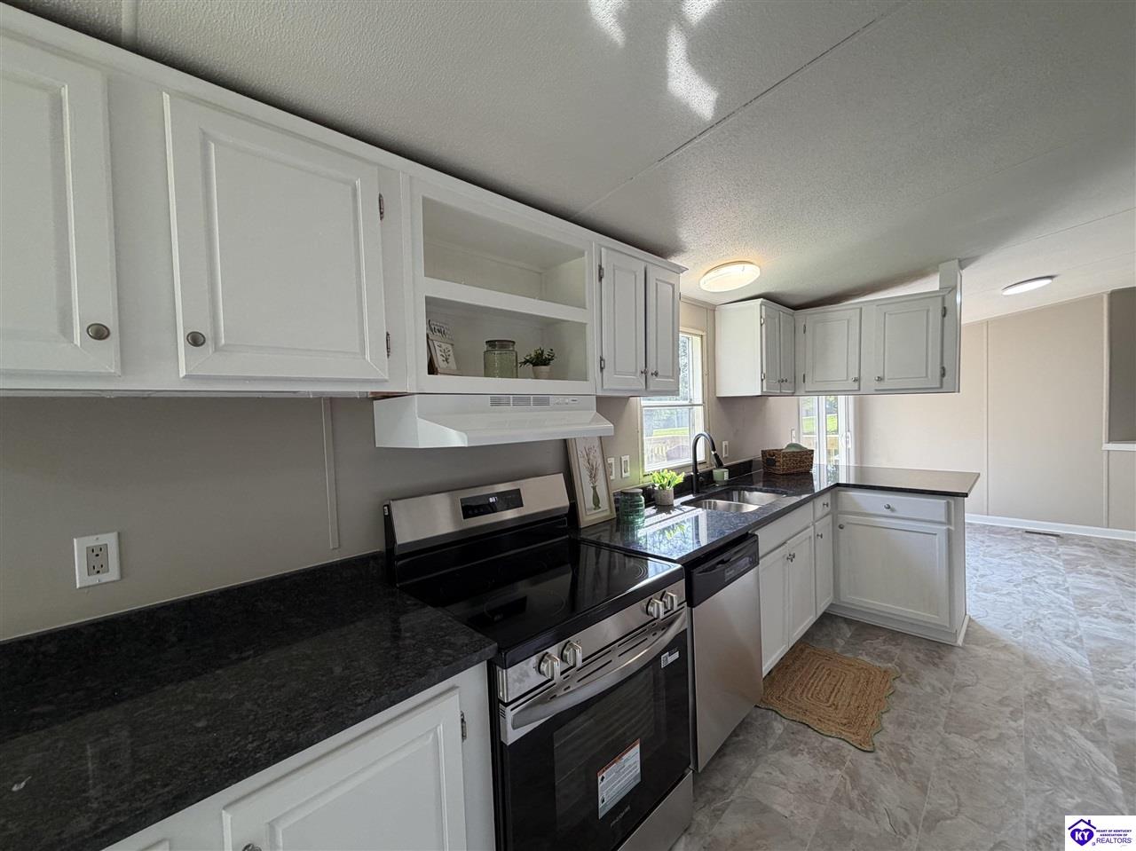 410 Ghen Road Property Photo 11