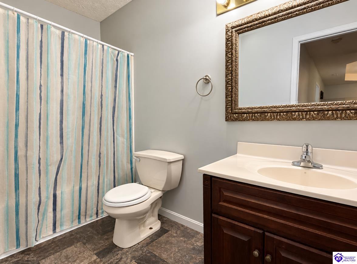 155 Davis Rd Property Photo 13