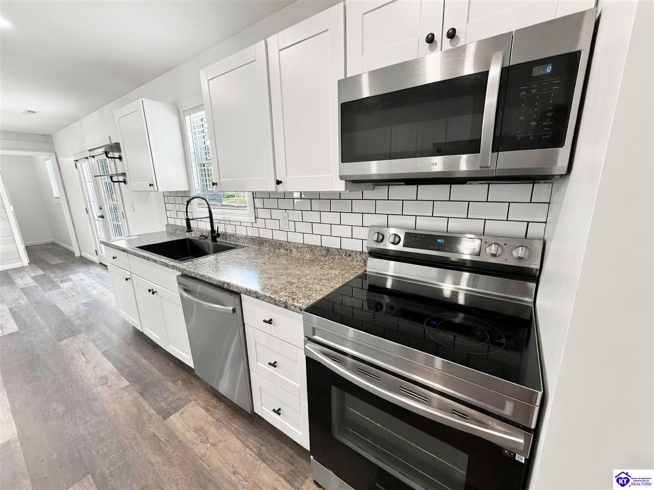1518 Deering Lane Property Photo 12
