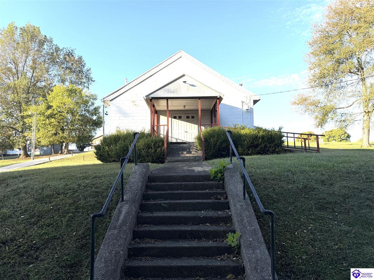 Old Turnpike Street Property Photo 2