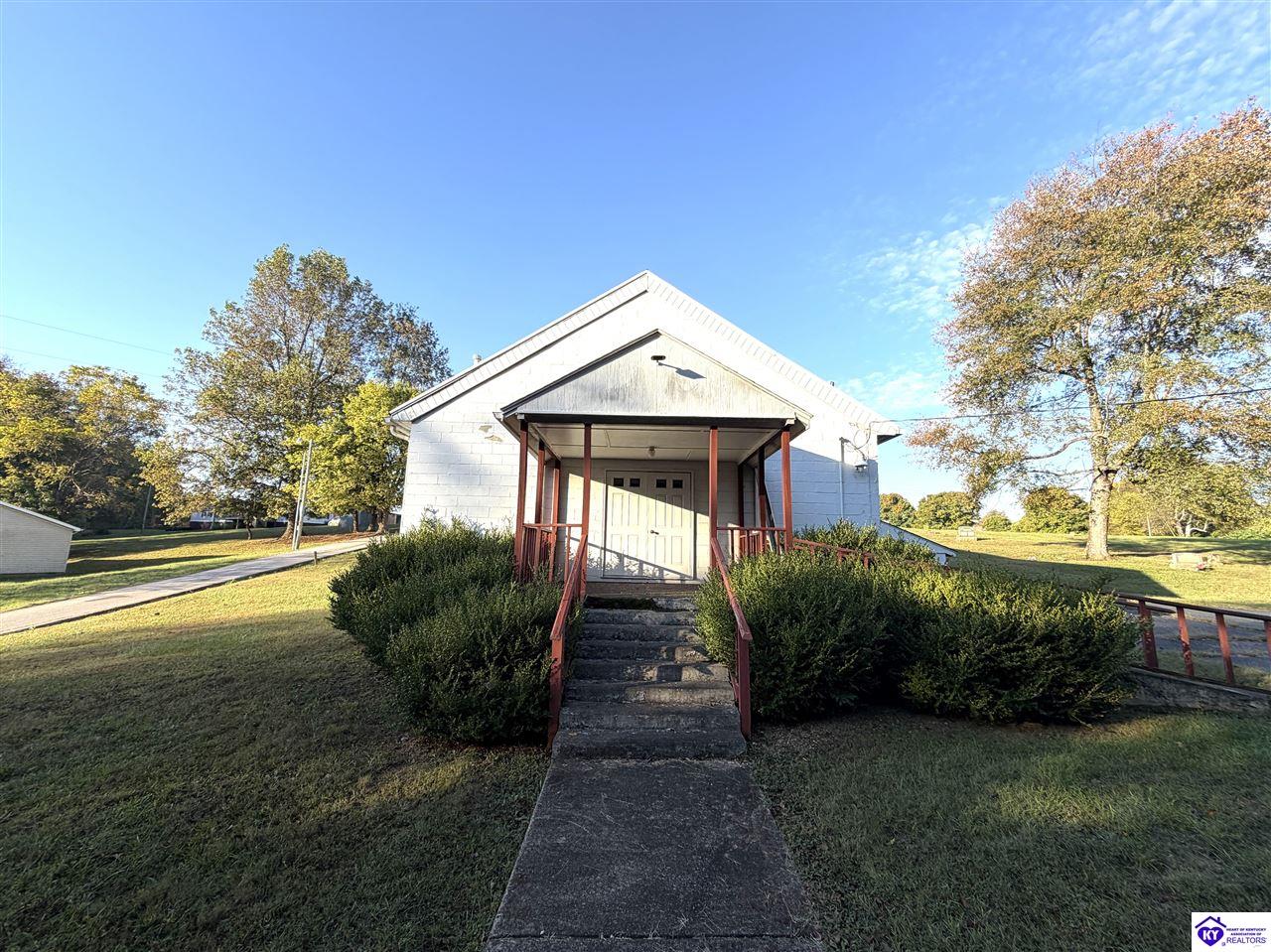Old Turnpike Street Property Photo 3