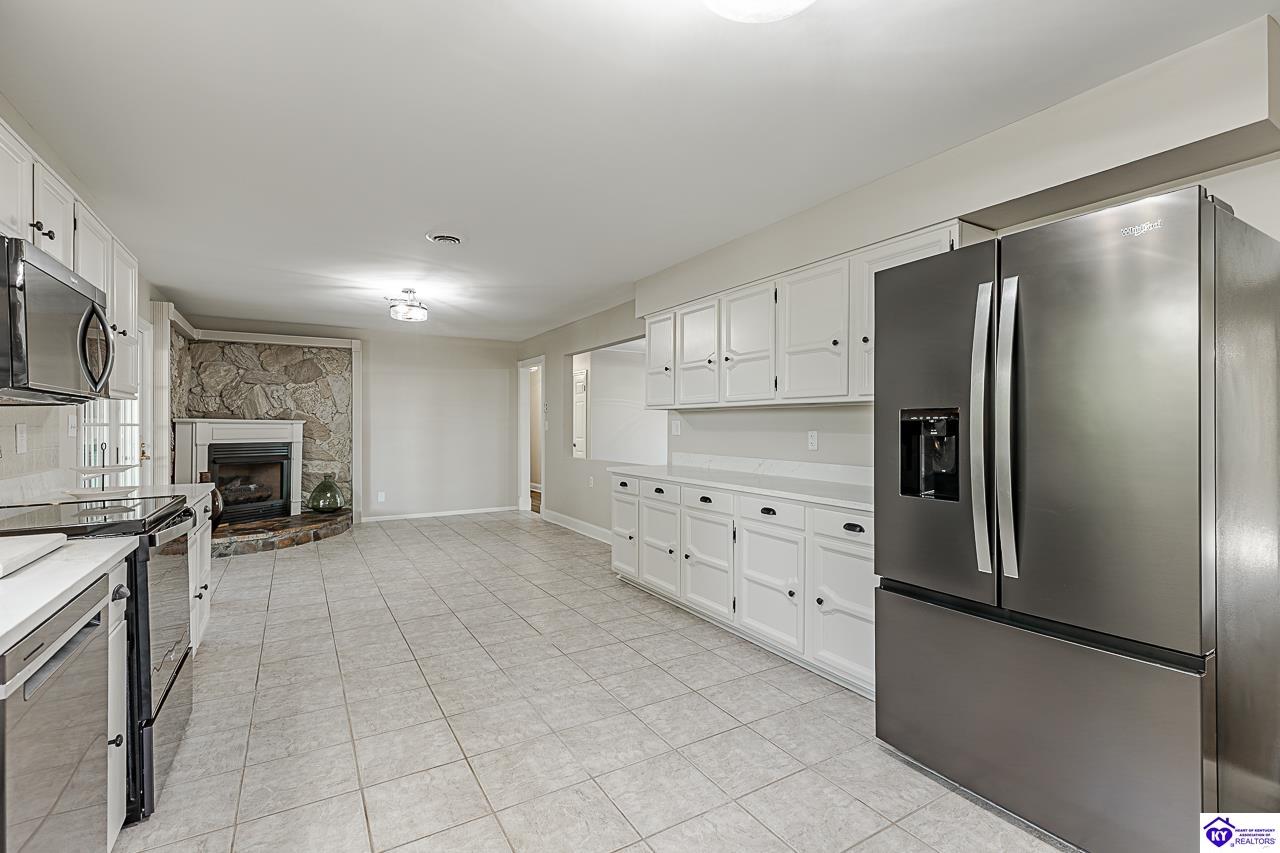 696 Pine Valley Drive Property Photo 10