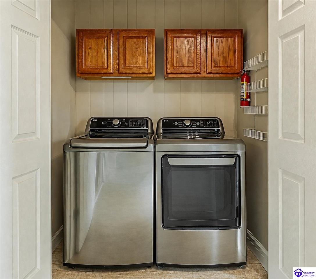 696 Pine Valley Drive Property Photo 14