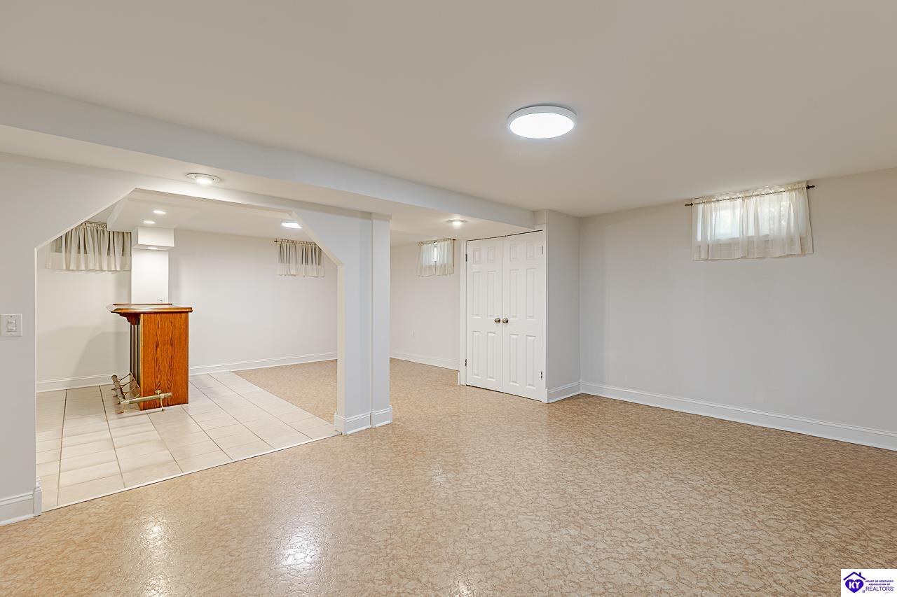 696 Pine Valley Drive Property Photo 31