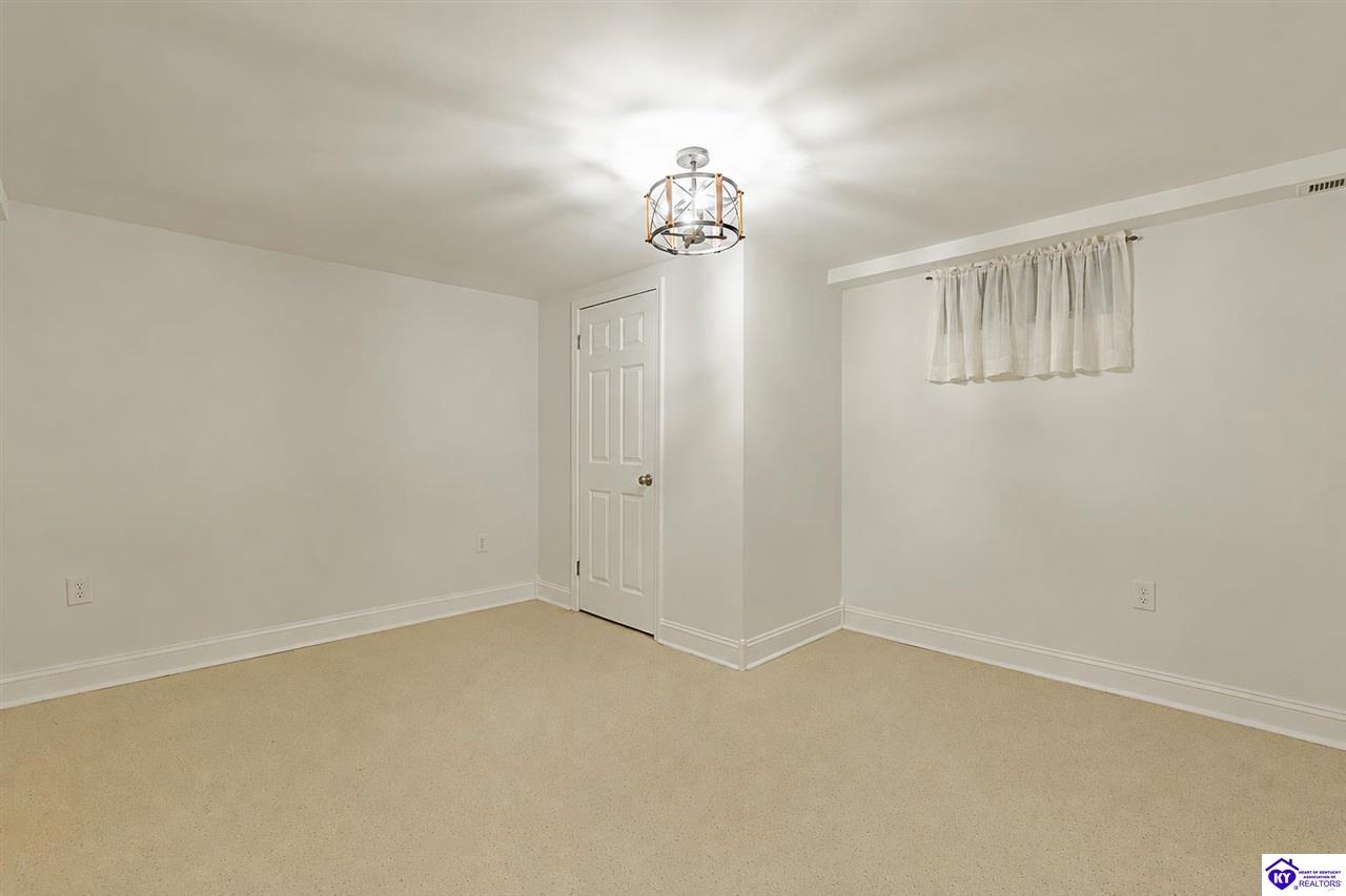 696 Pine Valley Drive Property Photo 33