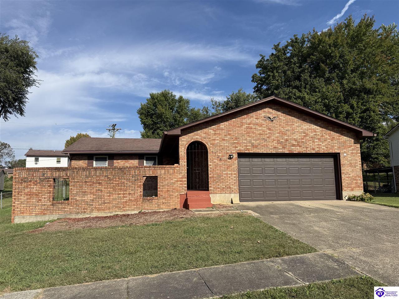 1734 Holly Court Property Photo 1