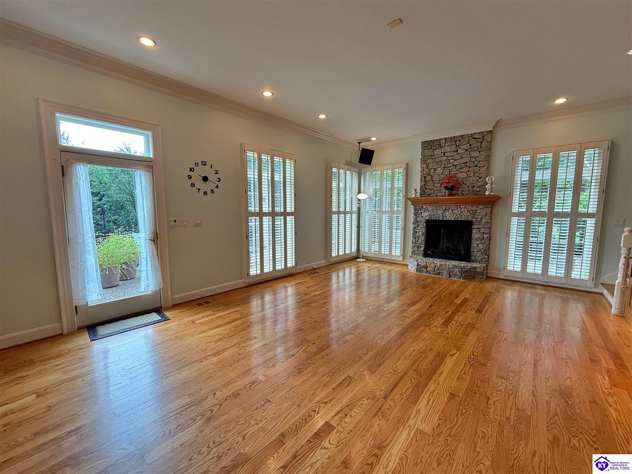 710 Landsdowne Court Property Photo 23