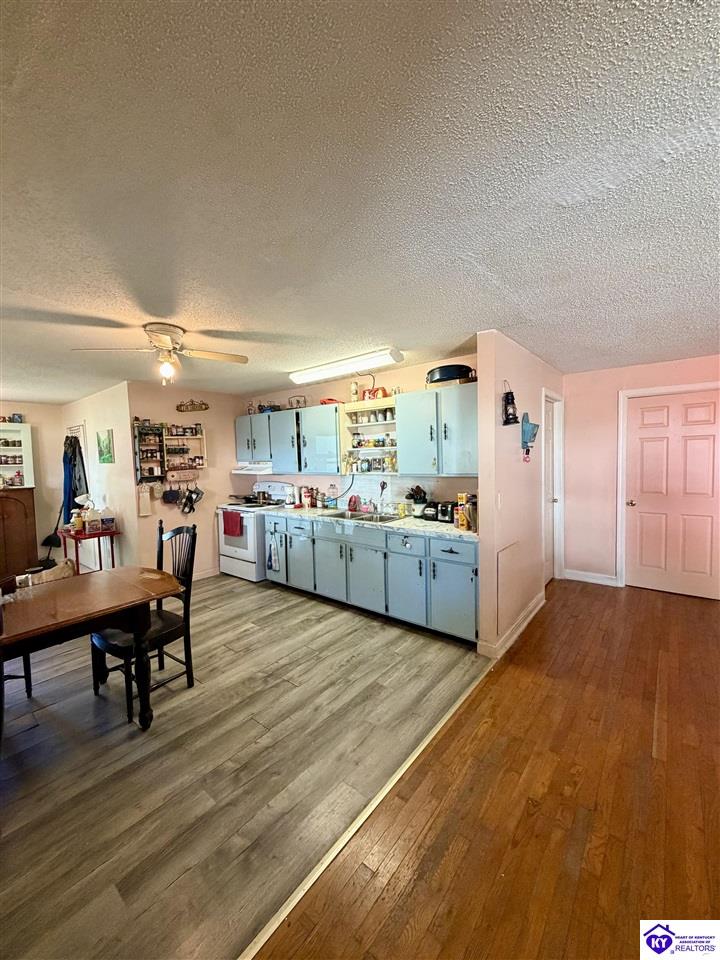 195 Riggs Street Property Photo 7