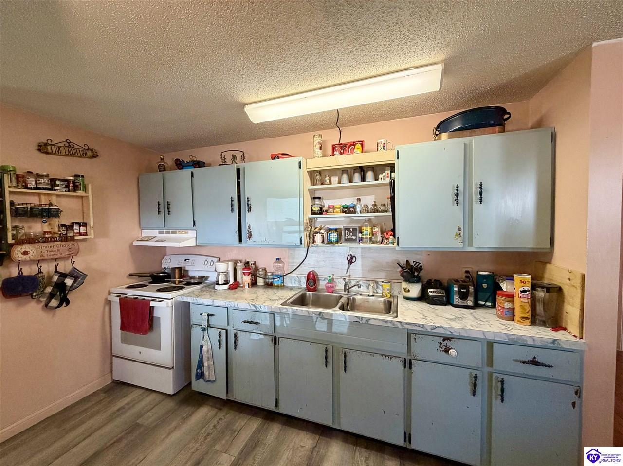 195 Riggs Street Property Photo 8