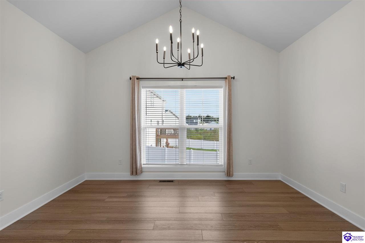305 Ashwood Avenue Property Photo 15