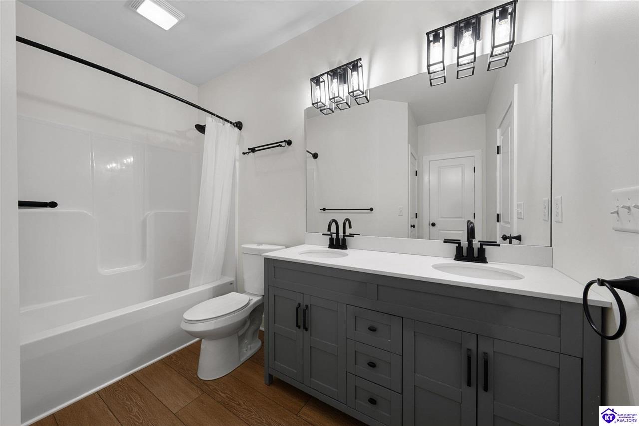 305 Ashwood Avenue Property Photo 30