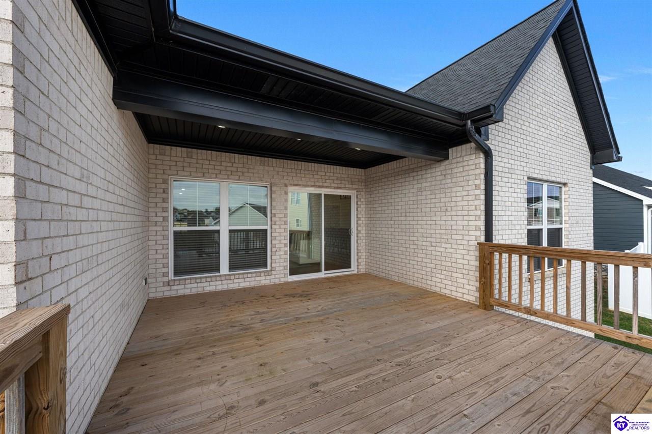 305 Ashwood Avenue Property Photo 35