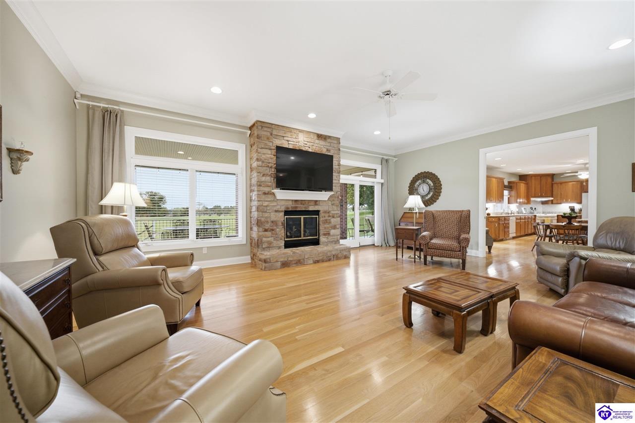 230 Roundtop Road Property Photo 7