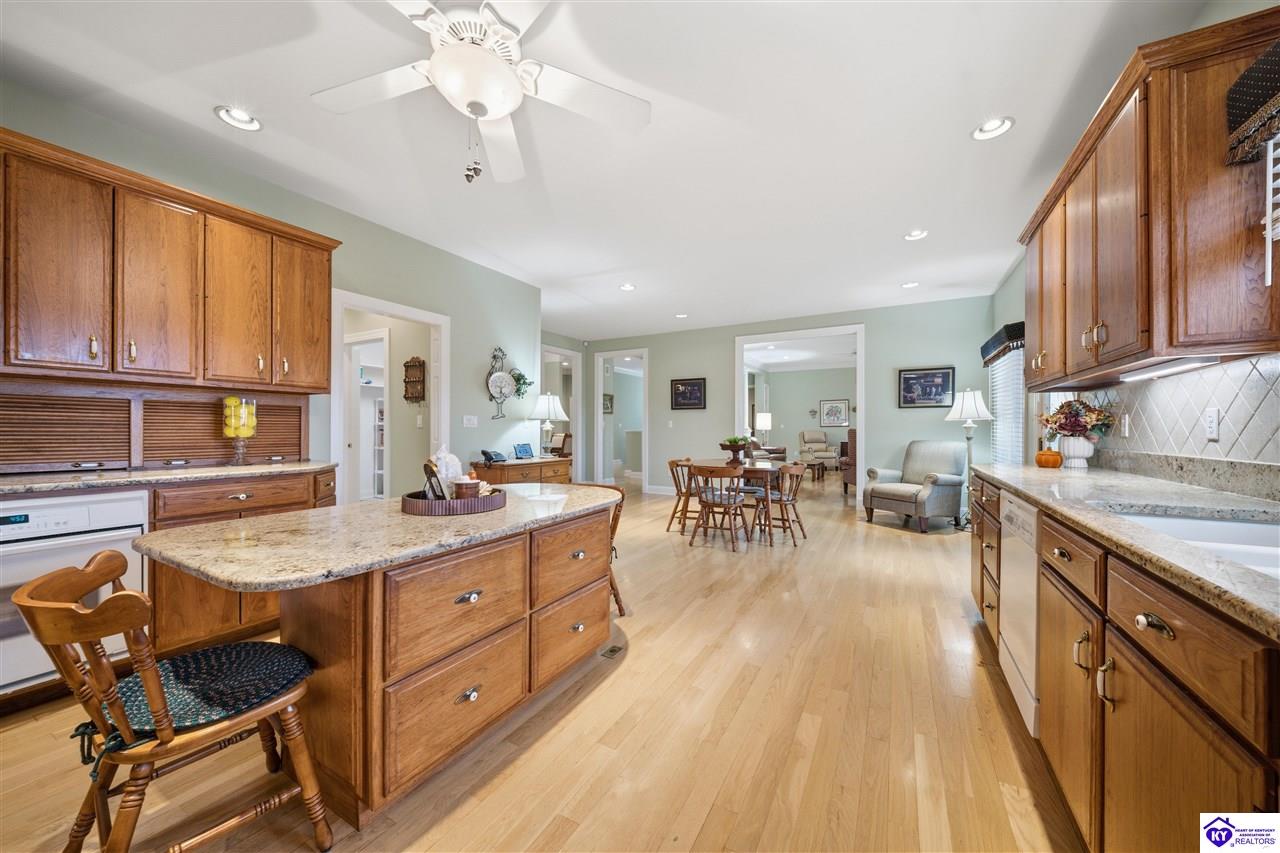 230 Roundtop Road Property Photo 14