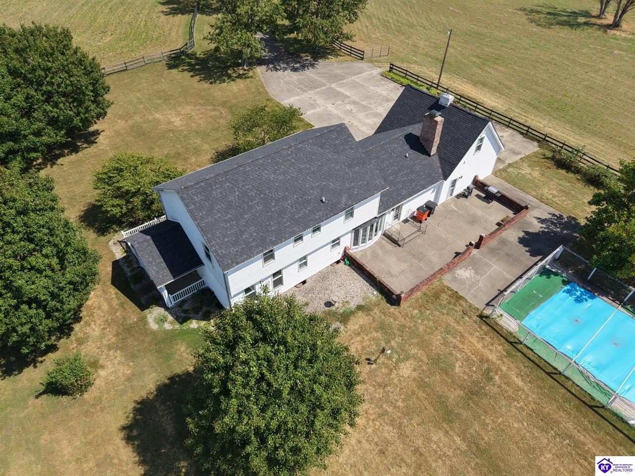 377 Leasor Lane Property Photo 4