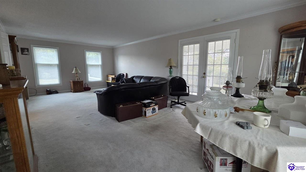 377 Leasor Lane Property Photo 8