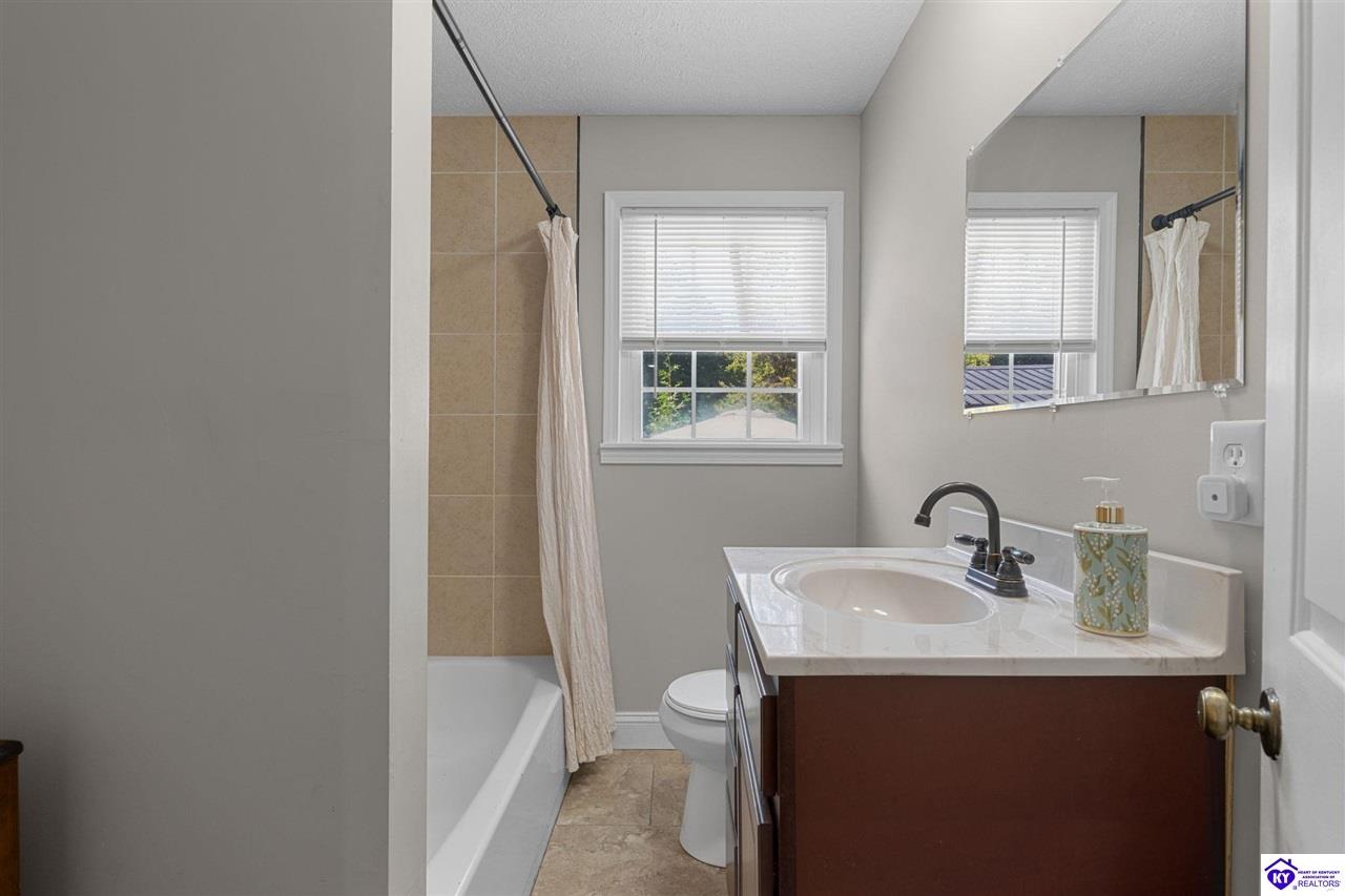 770 Bates Road Property Photo 24