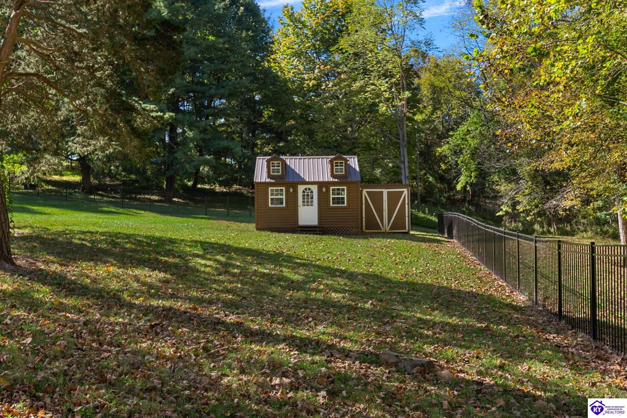 770 Bates Road Property Photo 31