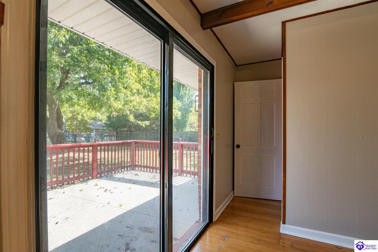 148 S Logsdon Parkway Property Photo 11
