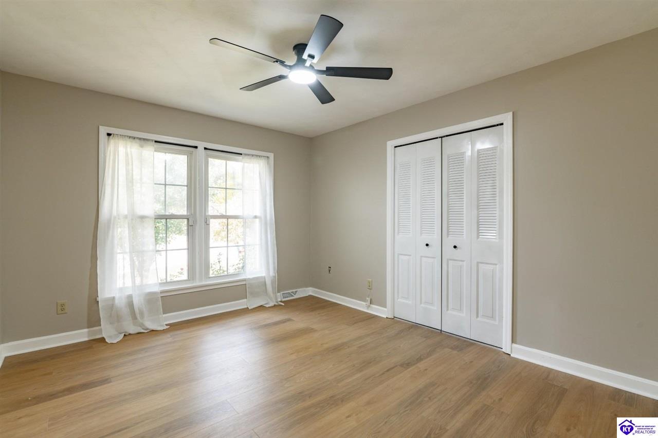 148 S Logsdon Parkway Property Photo 15