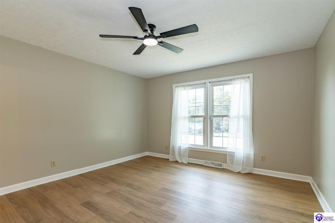 148 S Logsdon Parkway Property Photo 16