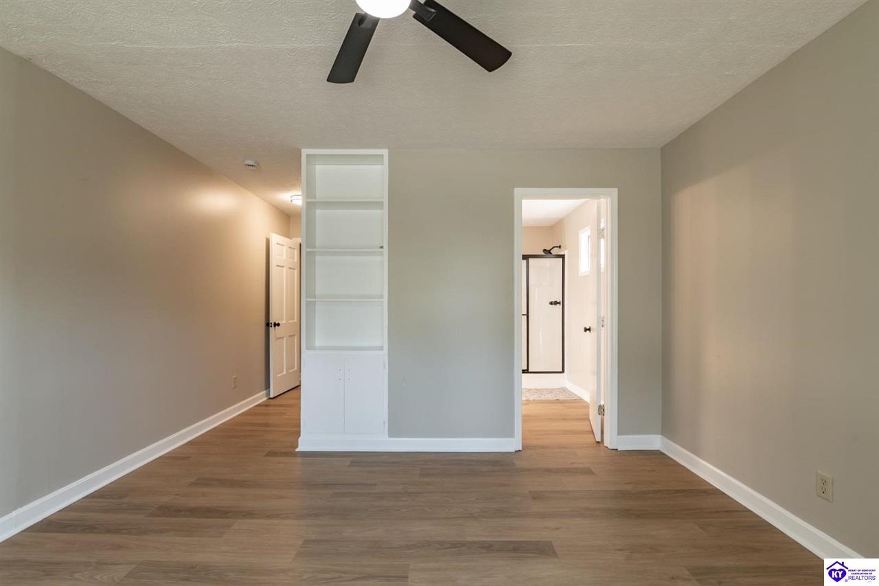 148 S Logsdon Parkway Property Photo 17