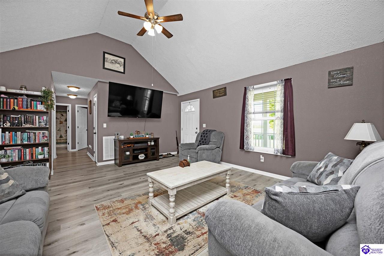 5918 Stovall Road Property Photo 7