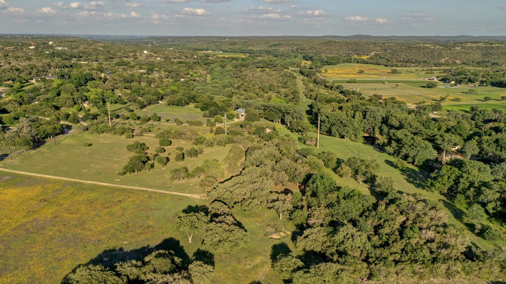 246 River Rd Property Photo 27
