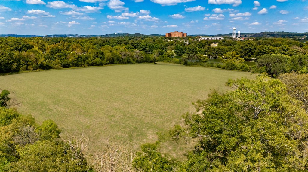 2511 Bandera Hwy Property Photo 8