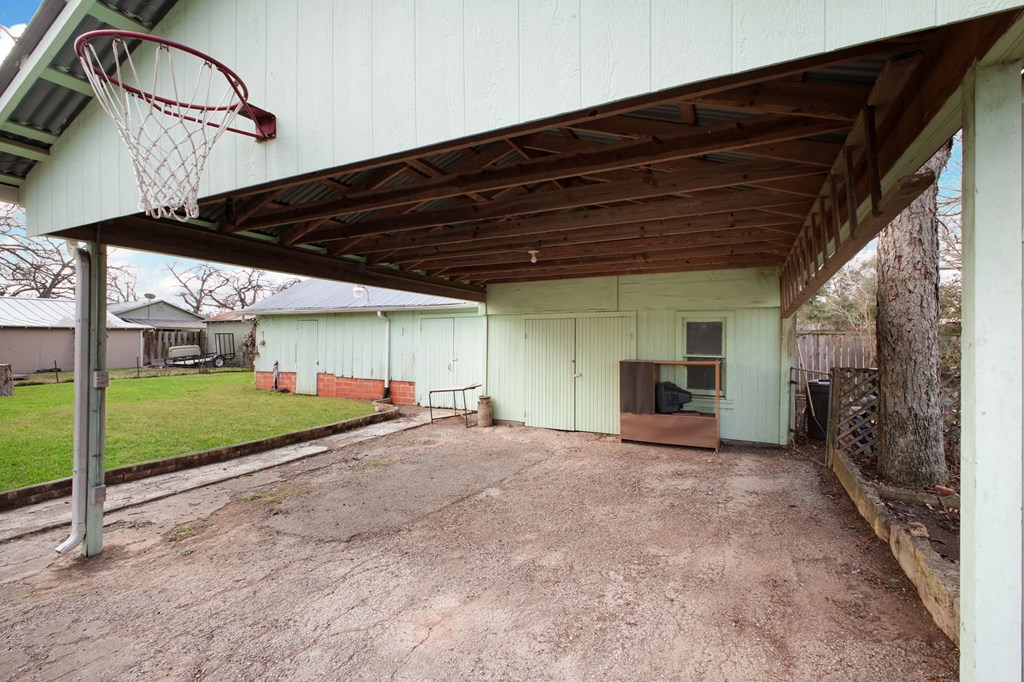 643 Central Ave Property Photo 23