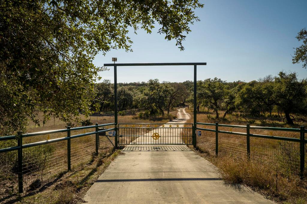 6511 Fm 311 Property Photo