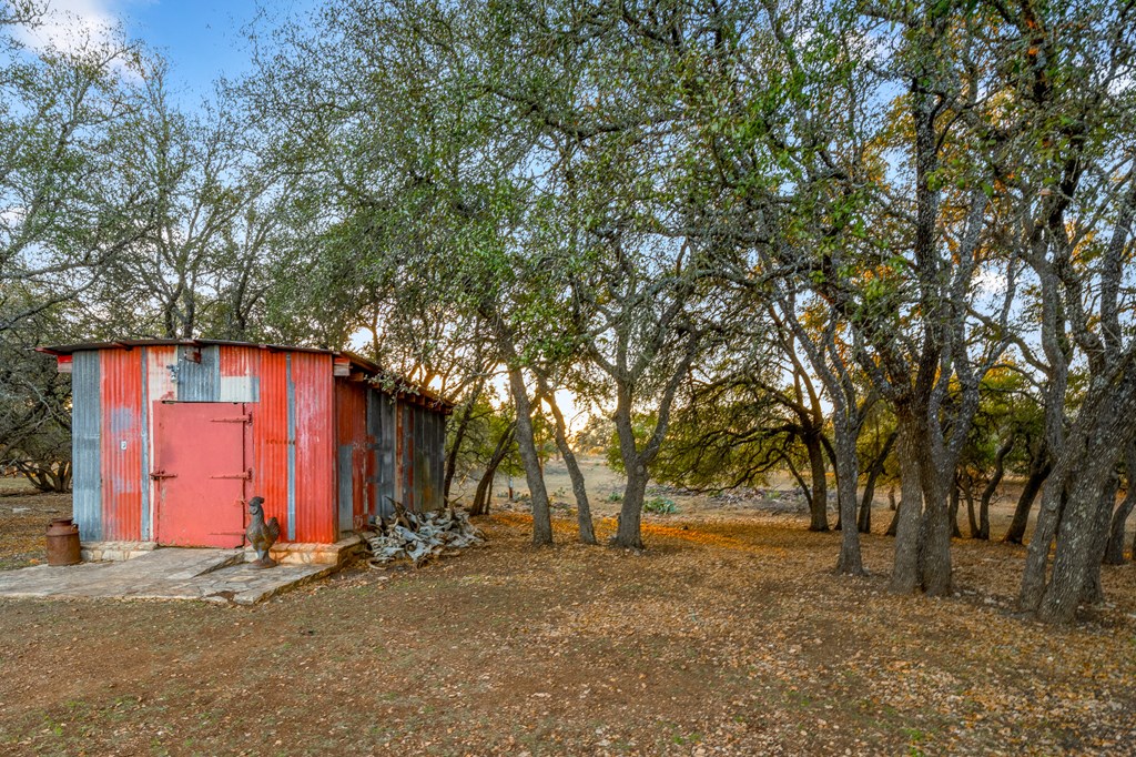 2942 Hwy 41 Property Photo 6