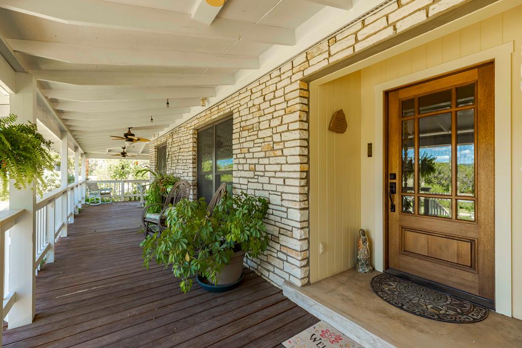 103 W Looker Dr Property Photo