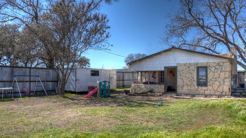 151 Mountain St Property Photo
