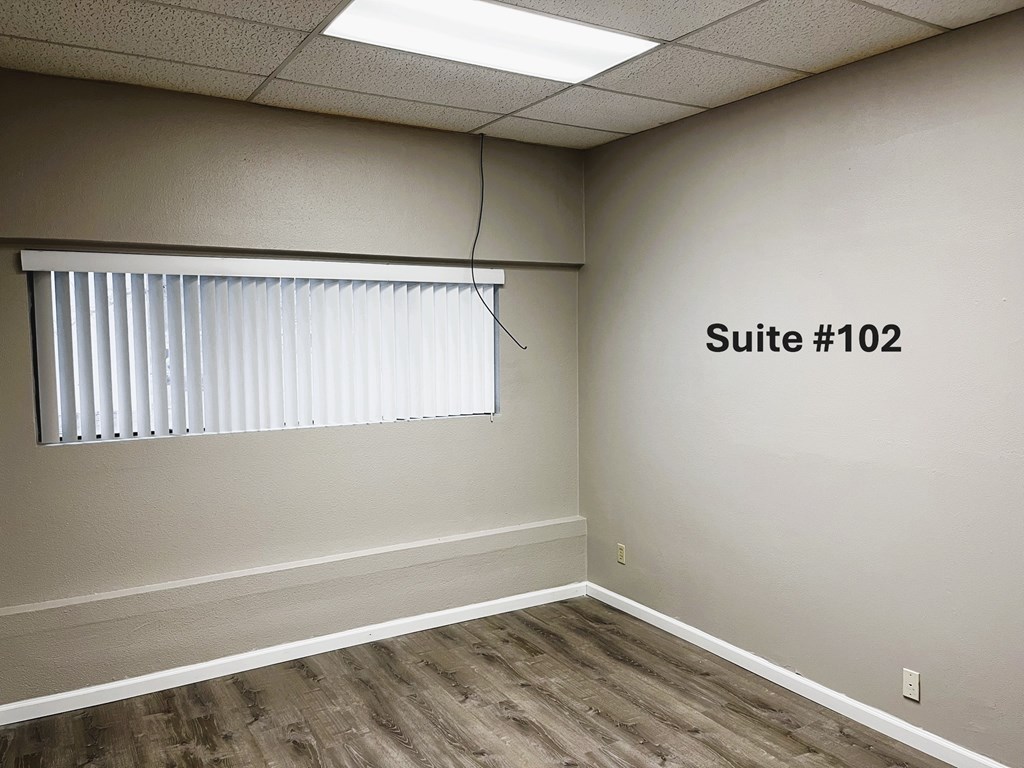 228 Washington St Property Photo 3