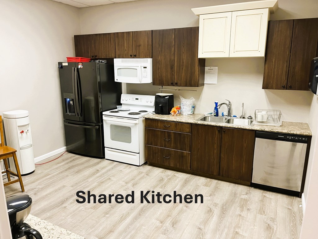 228 Washington St Property Photo 8