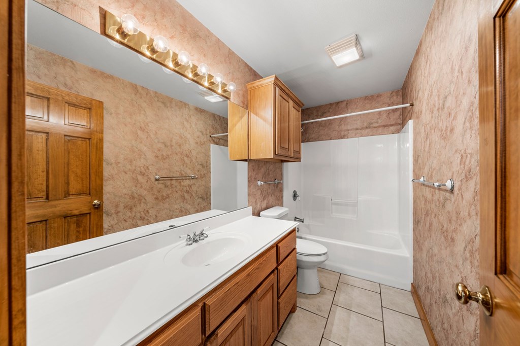 205 Red Oak Lane Property Photo 18