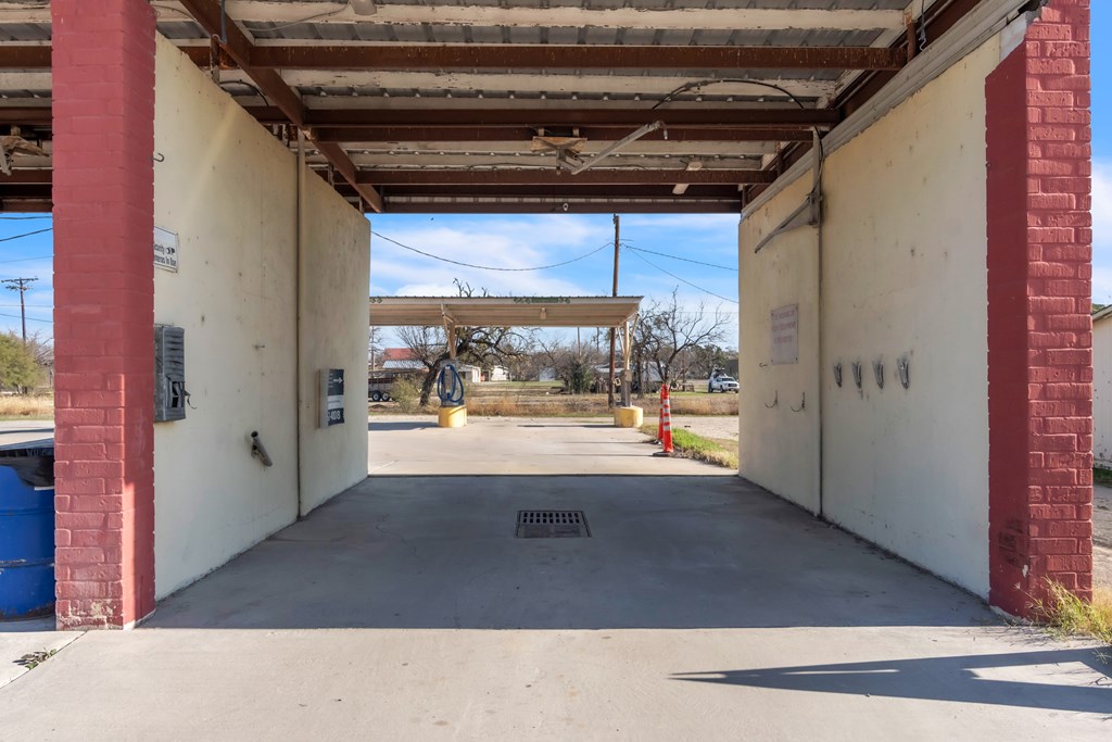 3042-304 E Hwy 90 Property Photo 27