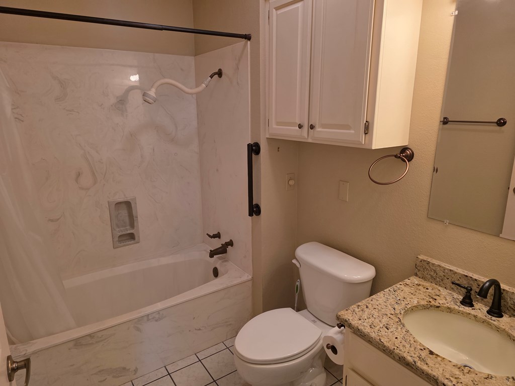 1012 N Edinburgh Property Photo 11